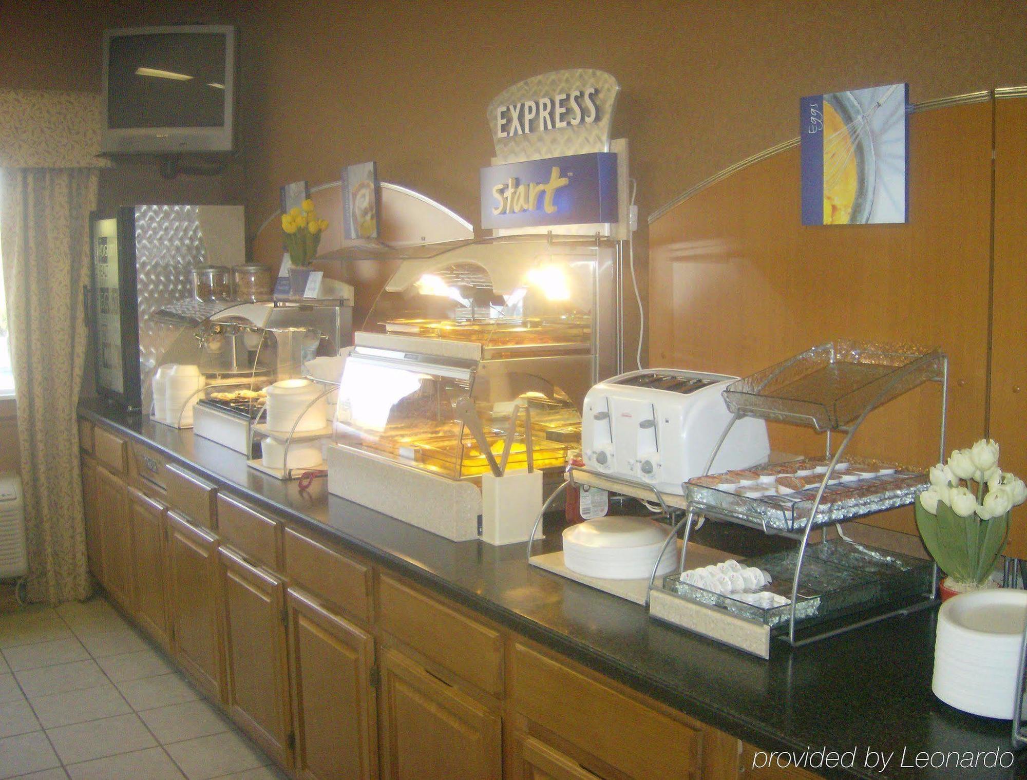 Holiday Inn Express Irwin Pa Tpk Exit 67 By Ihg Exterior foto