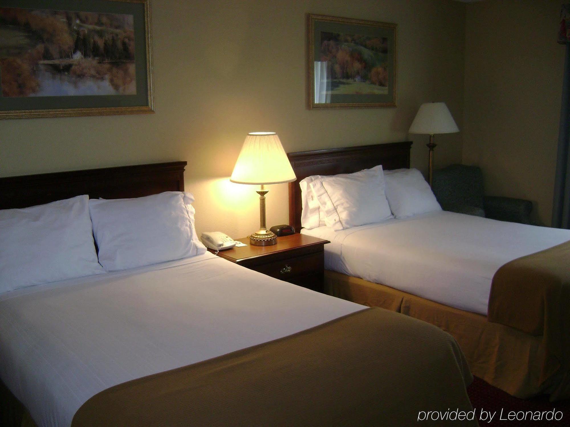 Holiday Inn Express Irwin Pa Tpk Exit 67 By Ihg Quarto foto