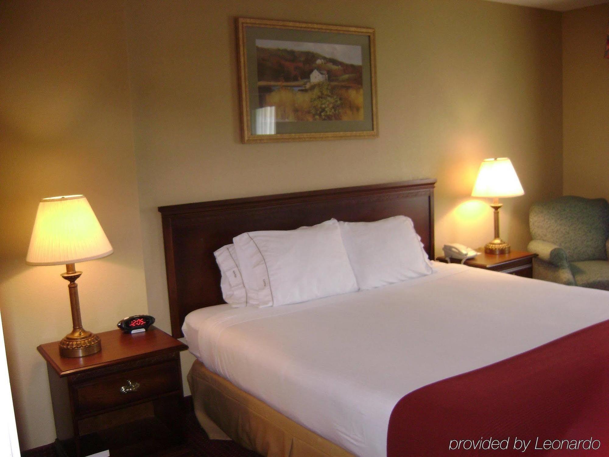 Holiday Inn Express Irwin Pa Tpk Exit 67 By Ihg Exterior foto